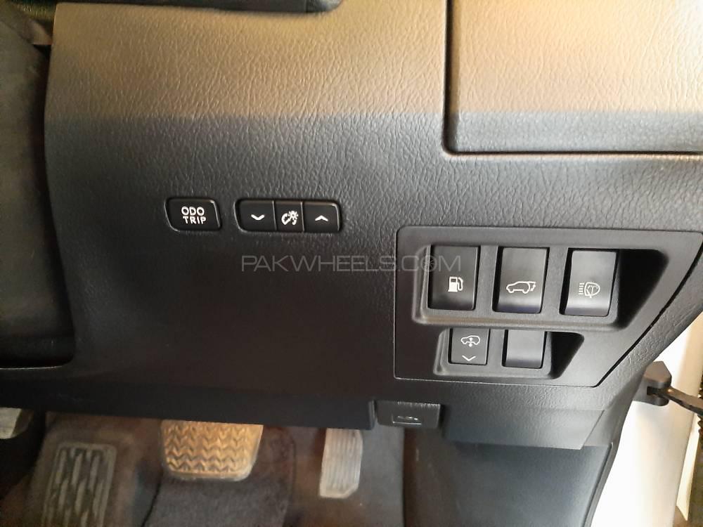 Lexus RX Series 2011 for Sale in Lahore Lexus RX Series 2011 for Sale in Lahore Image-8