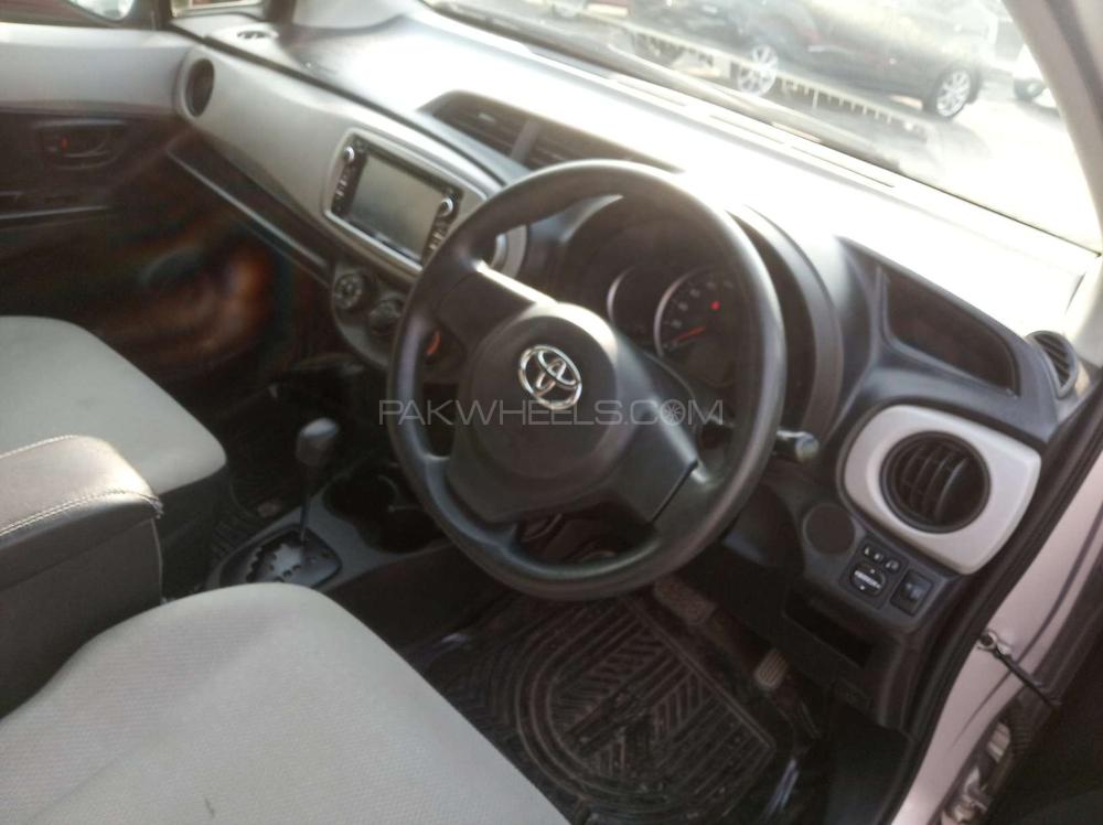 Toyota Vitz 2013 for Sale in Gujranwala Toyota Vitz 2013 for Sale in Gujranwala Image-7
