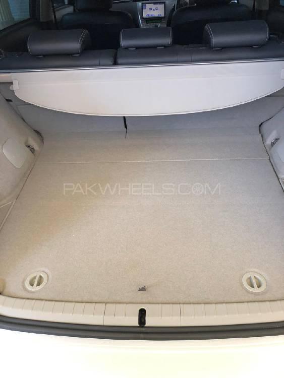 Toyota Prius 2014 for Sale in Peshawar Toyota Prius 2014 for Sale in Peshawar Image-6