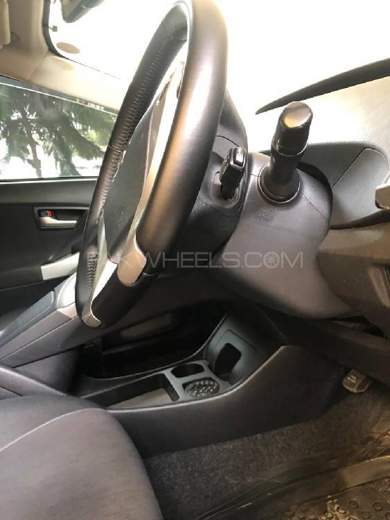 Toyota Prius 2014 for Sale in Peshawar Toyota Prius 2014 for Sale in Peshawar Image-9