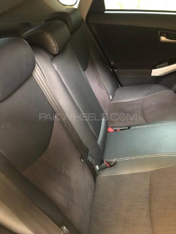 Toyota Prius 2014 for Sale in Peshawar Toyota Prius 2014 for Sale in Peshawar Image-17