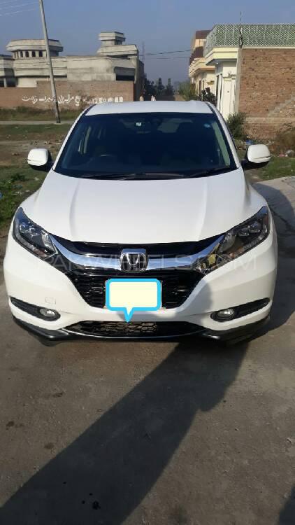 Honda Vezel 2015 for Sale in Peshawar Honda Vezel 2015 for Sale in Peshawar Image-5