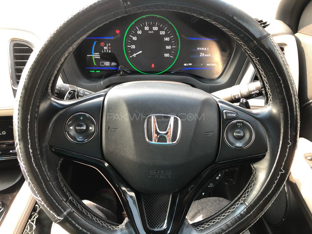 Honda Vezel 2016 for Sale in Rawalpindi Honda Vezel 2016 for Sale in Rawalpindi Image-9