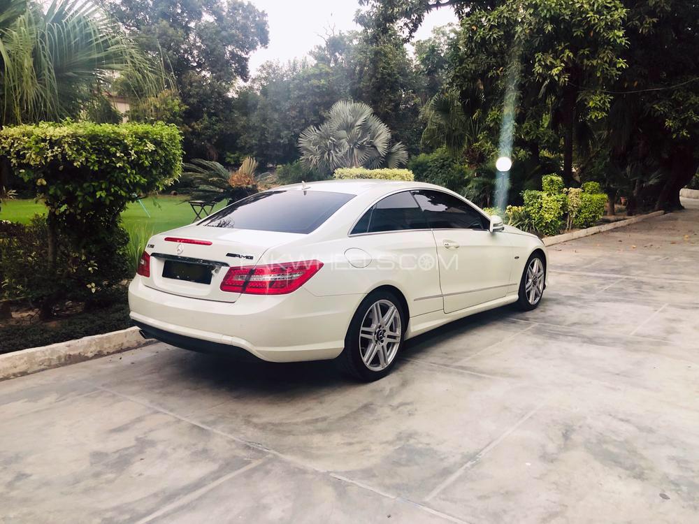 Mercedes Benz E Class Coupe 2012 for Sale in Lahore Mercedes Benz E Class Coupe 2012 for Sale in Lahore Image-3