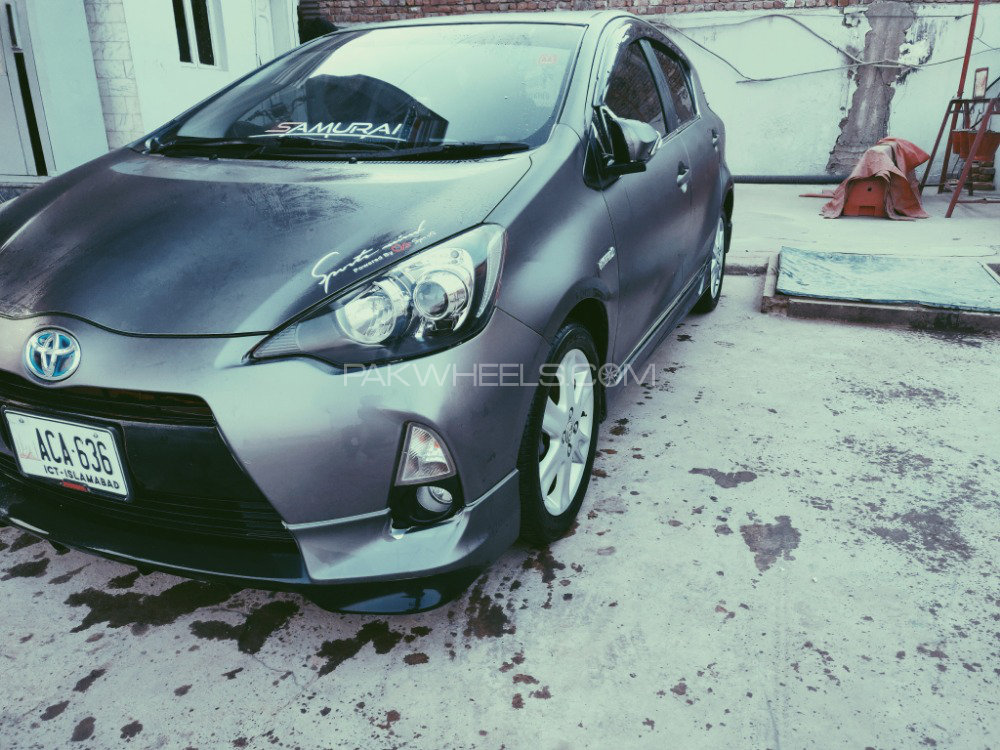 Toyota Aqua - 2013  Toyota Aqua - 2013  Image-3