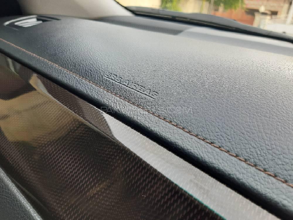 Toyota Camry 2013 for Sale in Lahore Toyota Camry 2013 for Sale in Lahore Image-12