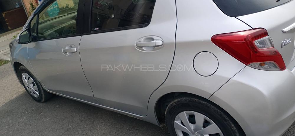 Toyota Vitz 2016 for Sale in Sialkot Toyota Vitz 2016 for Sale in Sialkot Image-9