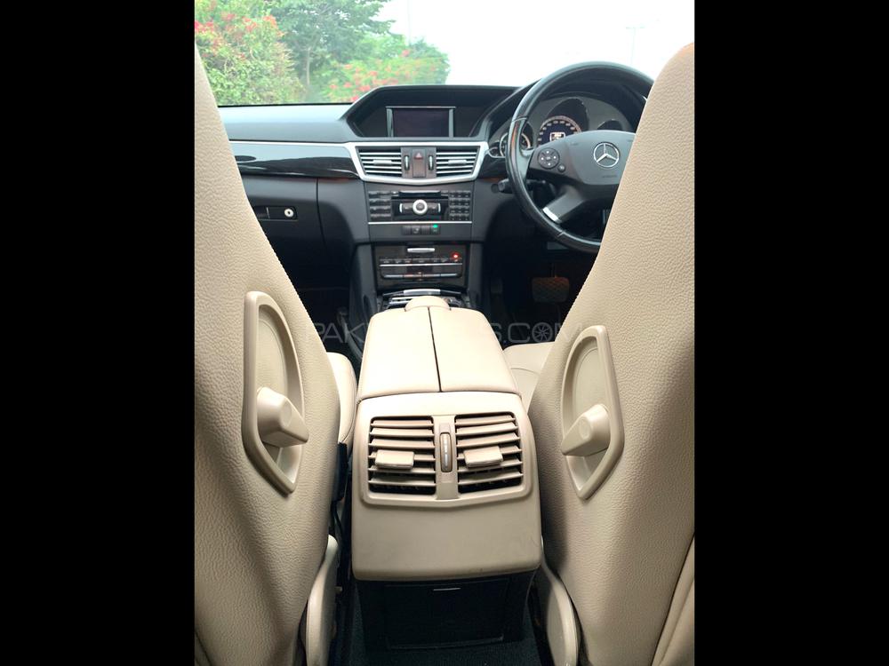 Mercedes Benz E Class 2012 for Sale in Lahore Mercedes Benz E Class 2012 for Sale in Lahore Image-10