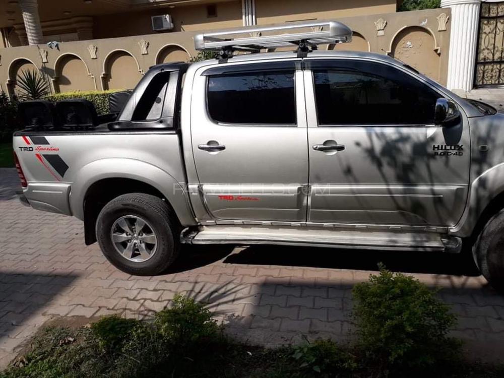 ٹویوٹا ہائیلکس 2004 for Sale in اسلام آباد ٹویوٹا ہائیلکس 2004 for Sale in اسلام آباد Image-7
