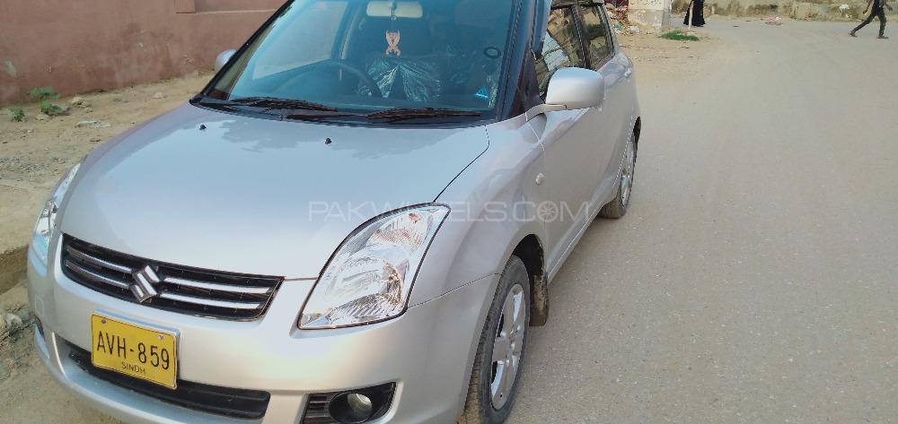 Suzuki Swift 2011 for Sale in Karachi Suzuki Swift 2011 for Sale in Karachi Image-4