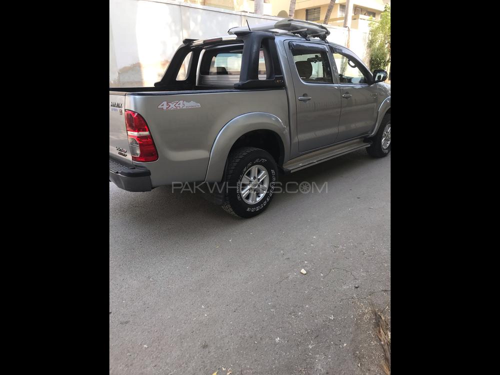 Toyota Hilux 2013 for Sale in Karachi Toyota Hilux 2013 for Sale in Karachi Image-4