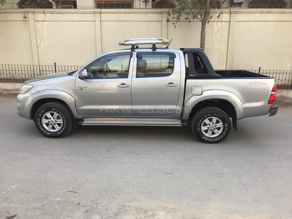 Toyota Hilux 2013 for Sale in Karachi Toyota Hilux 2013 for Sale in Karachi Image-8