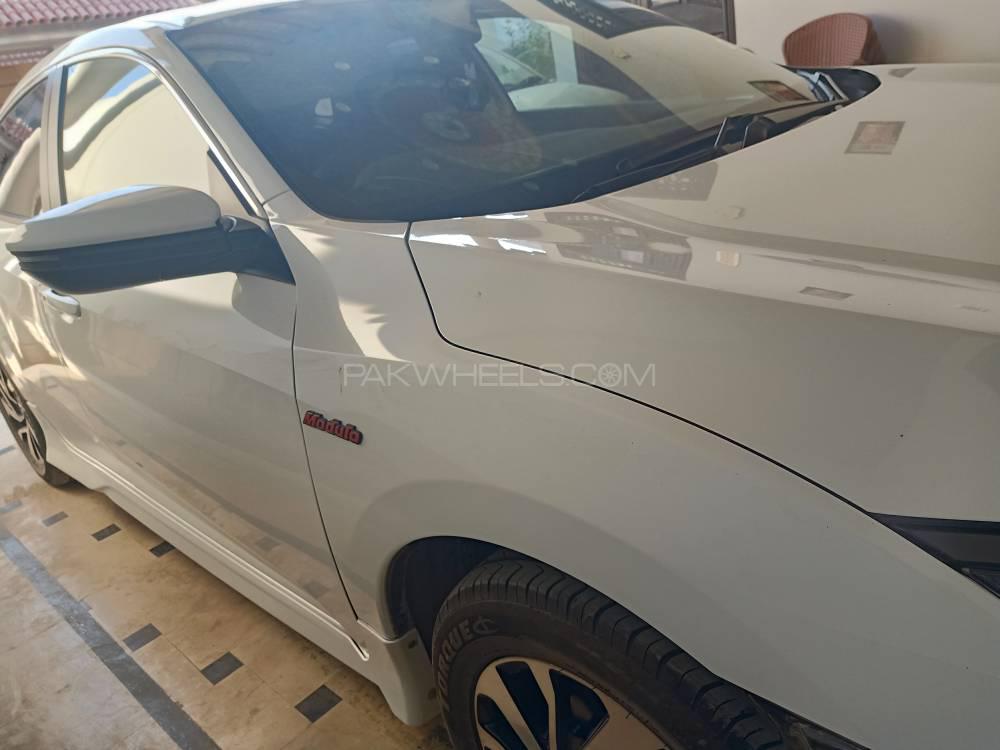 Honda Civic 2018 for Sale in Multan Honda Civic 2018 for Sale in Multan Image-4
