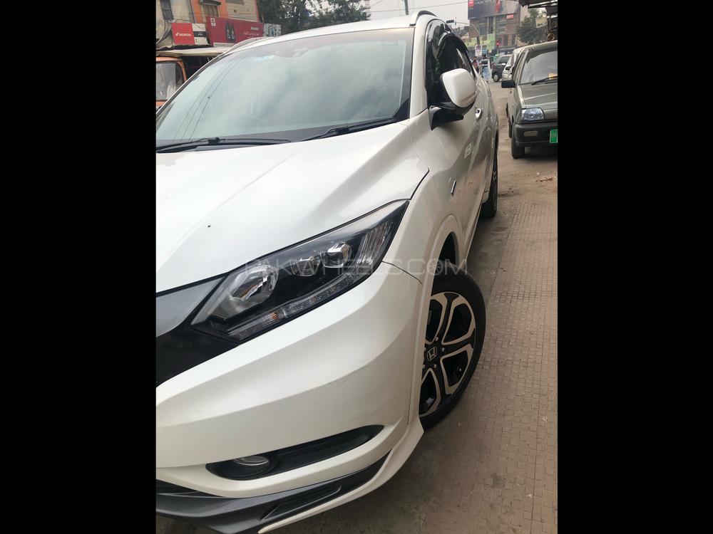 Honda Vezel 2018 for Sale in Faisalabad Honda Vezel 2018 for Sale in Faisalabad Image-5