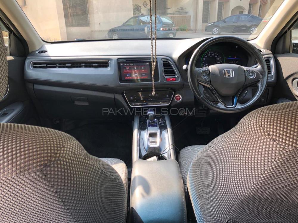 Honda Vezel 2014 for Sale in Islamabad Honda Vezel 2014 for Sale in Islamabad Image-11