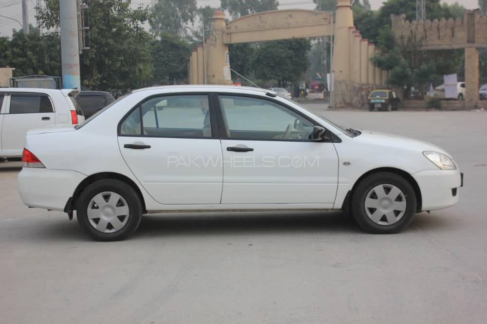 Mitsubishi Lancer 2004 for Sale in Islamabad Mitsubishi Lancer 2004 for Sale in Islamabad Image-2