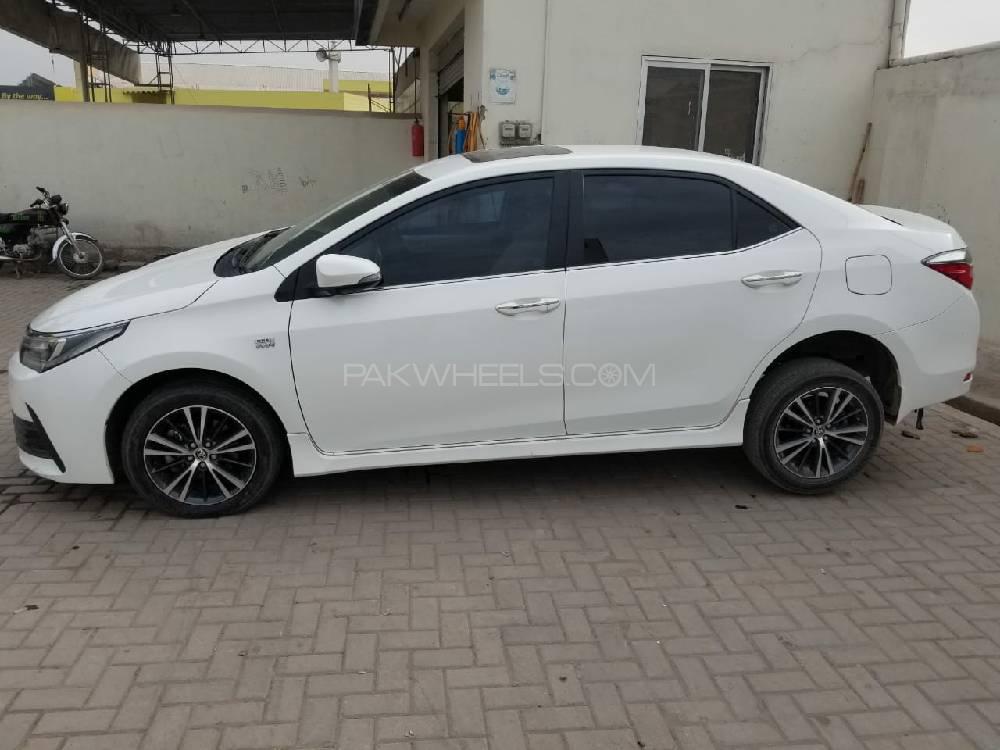Toyota Corolla 2018 for Sale in Peshawar Toyota Corolla 2018 for Sale in Peshawar Image-8