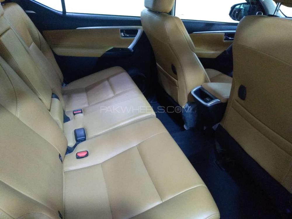 Toyota Fortuner 2018 for Sale in Karachi Toyota Fortuner 2018 for Sale in Karachi Image-9