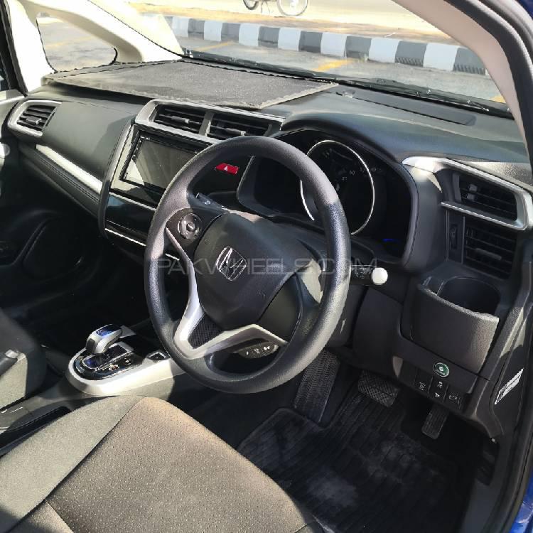 Honda Fit 2015 for Sale in Islamabad Honda Fit 2015 for Sale in Islamabad Image-4