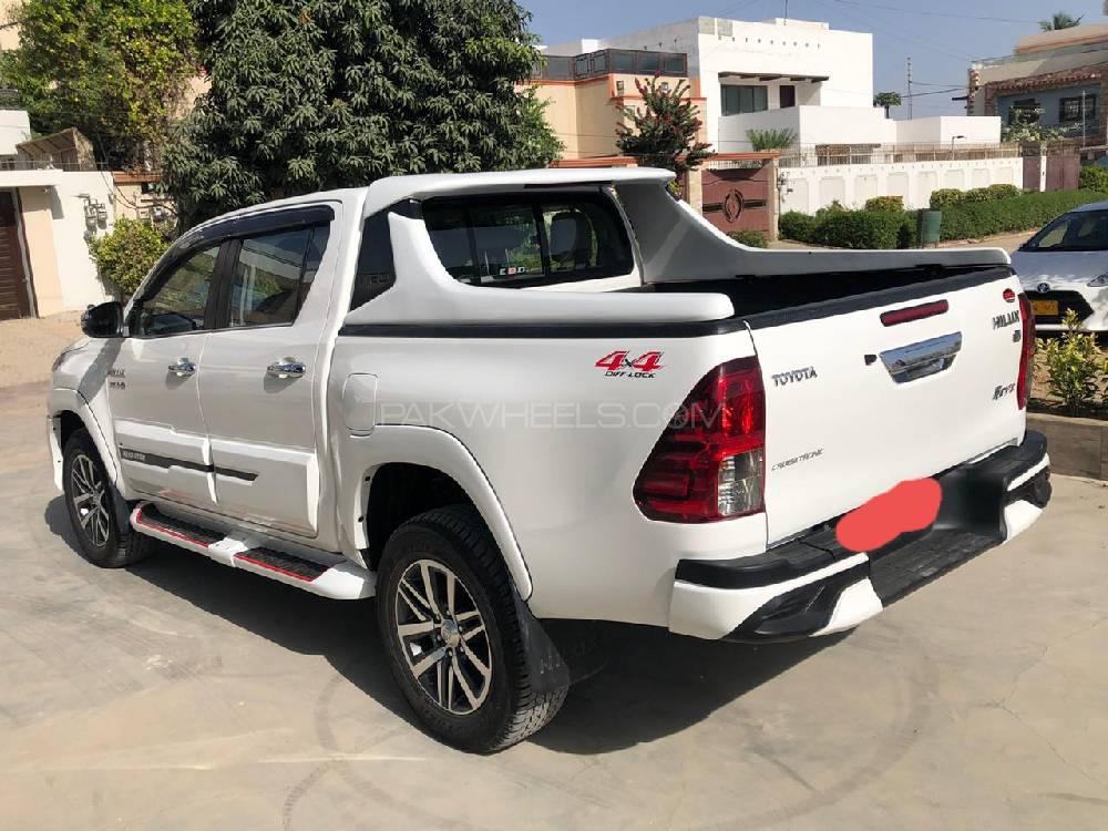 Toyota Hilux 2018 for Sale in Karachi Toyota Hilux 2018 for Sale in Karachi Image-2