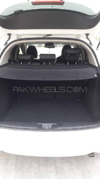 Honda Vezel 2015 for Sale in Peshawar Honda Vezel 2015 for Sale in Peshawar Image-13