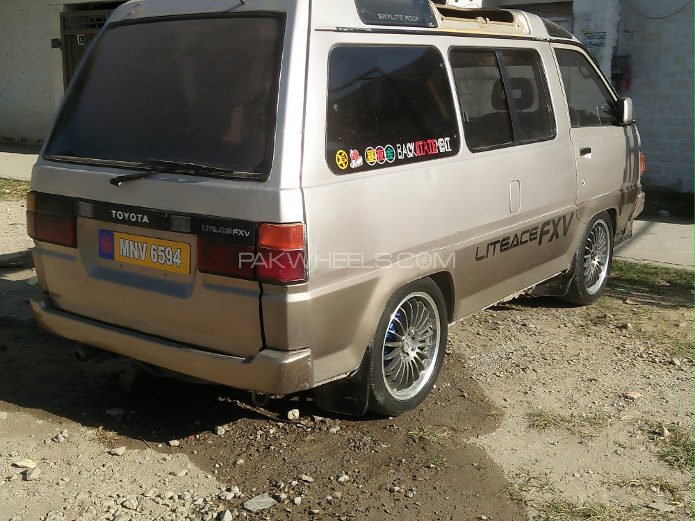 Toyota lite ace 1989