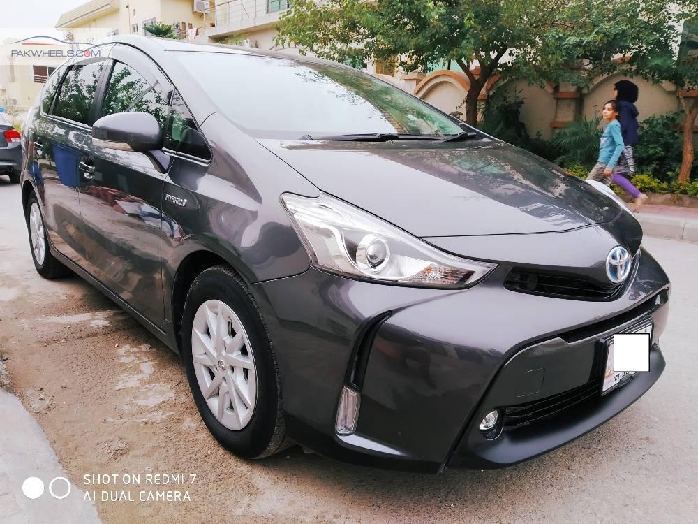 Toyota Prius Alpha 2015 for Sale in Islamabad Toyota Prius Alpha 2015 for Sale in Islamabad Image-7