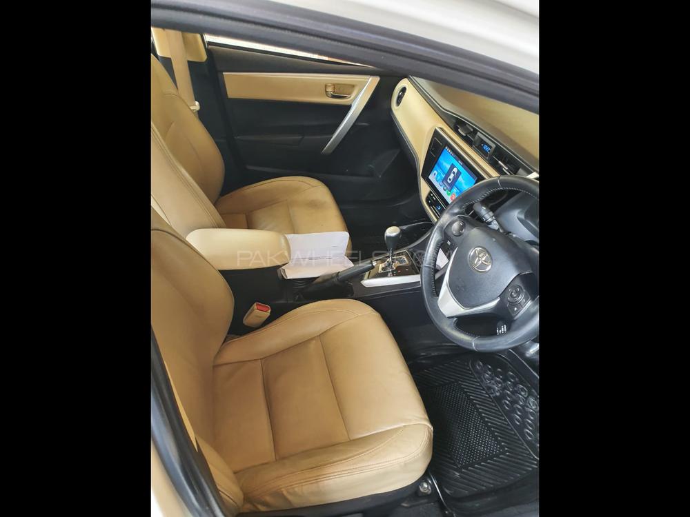 Toyota Corolla 2017 for Sale in Lahore Toyota Corolla 2017 for Sale in Lahore Image-6