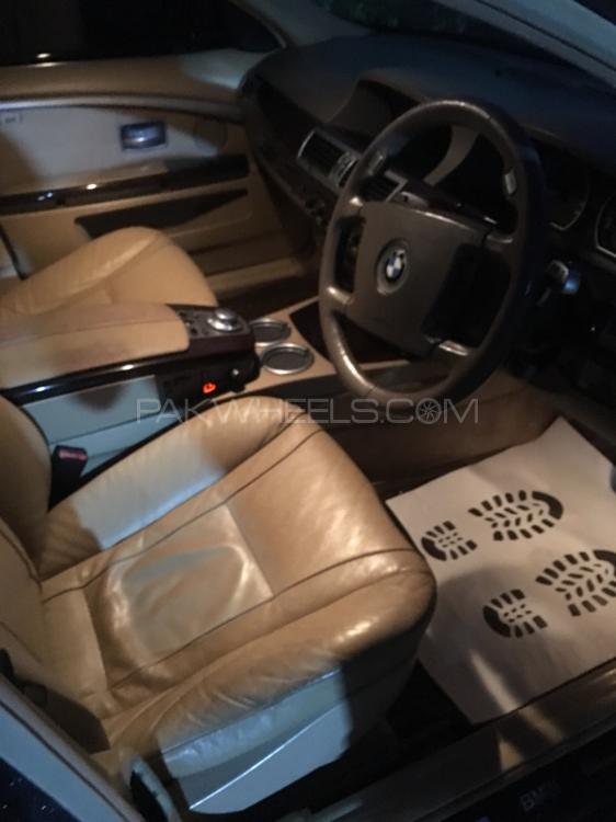 BMW 7 Series 2005 for Sale in Karachi BMW 7 Series 2005 for Sale in Karachi Image-5