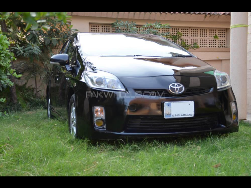 Toyota Prius 2011 for Sale in Rawalpindi Toyota Prius 2011 for Sale in Rawalpindi Image-3