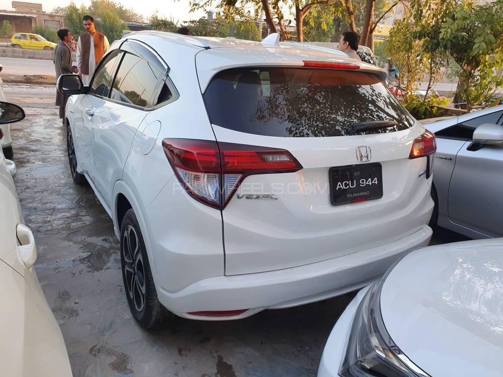 Honda Vezel 2015 for Sale in Peshawar Honda Vezel 2015 for Sale in Peshawar Image-3
