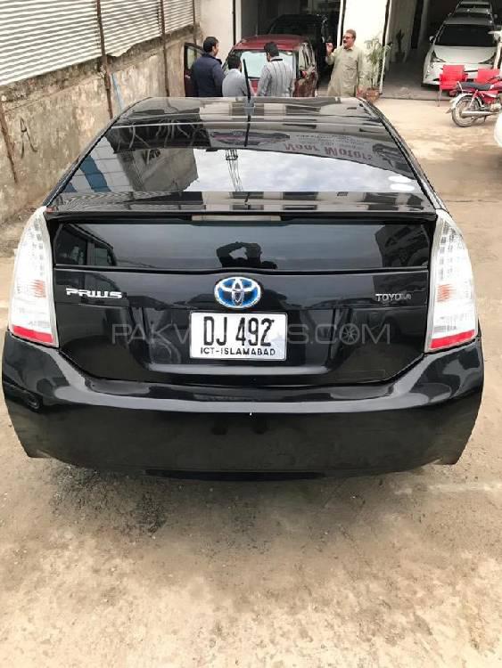 Toyota Prius 2011 for Sale in Rawalpindi Toyota Prius 2011 for Sale in Rawalpindi Image-4