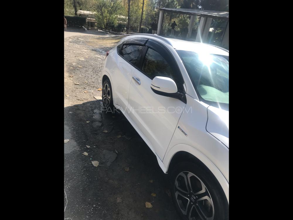 Honda Vezel 2015 for Sale in Abbottabad Honda Vezel 2015 for Sale in Abbottabad Image-3