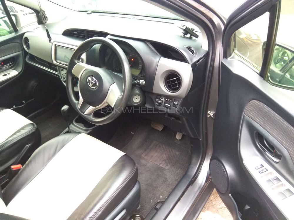 Toyota Vitz 2015 for Sale in Lahore Toyota Vitz 2015 for Sale in Lahore Image-7