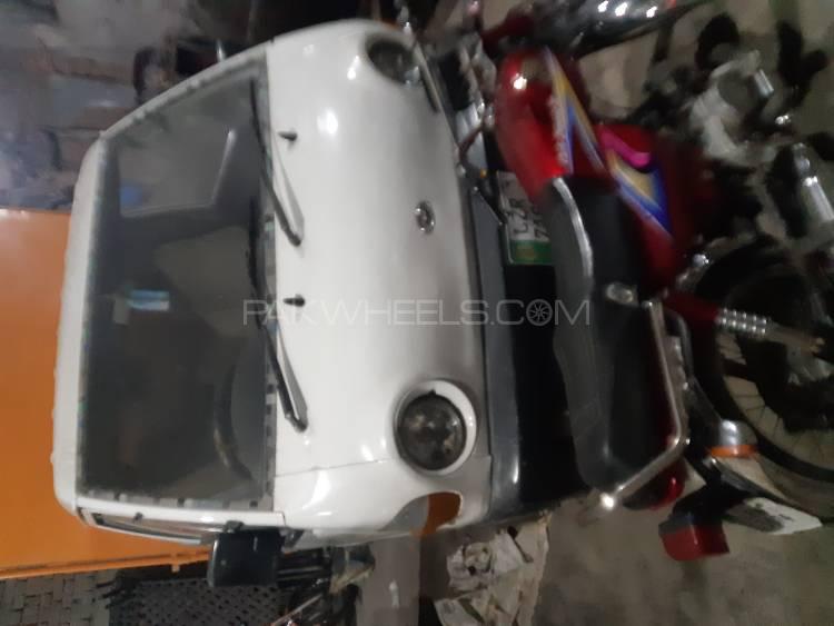 Hyundai Shehzore 2005 for Sale in Lahore Hyundai Shehzore 2005 for Sale in Lahore Image-2
