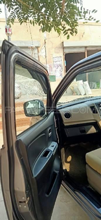Suzuki Wagon R 2015 for Sale in Layyah Suzuki Wagon R 2015 for Sale in Layyah Image-9