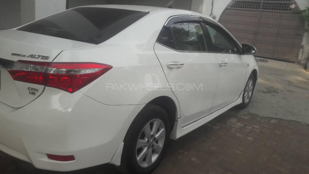 Toyota Corolla 2015 for Sale in Lahore Toyota Corolla 2015 for Sale in Lahore Image-5