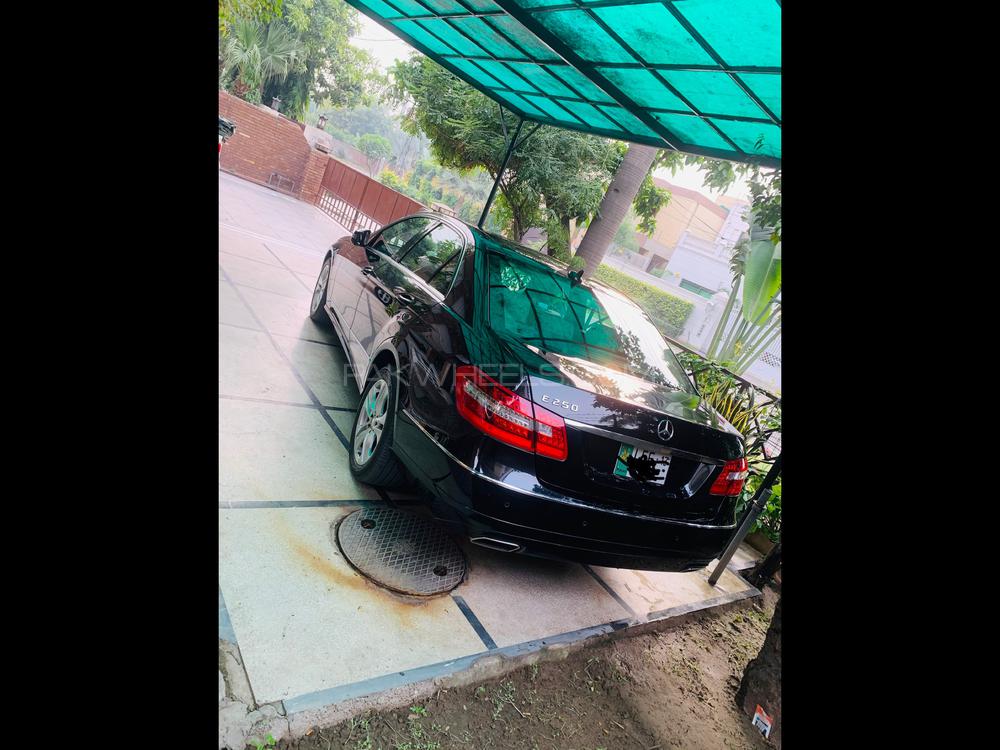 مرسڈیز بینز ای کلاس 2013 for Sale in لاہور مرسڈیز بینز ای کلاس 2013 for Sale in لاہور Image-2