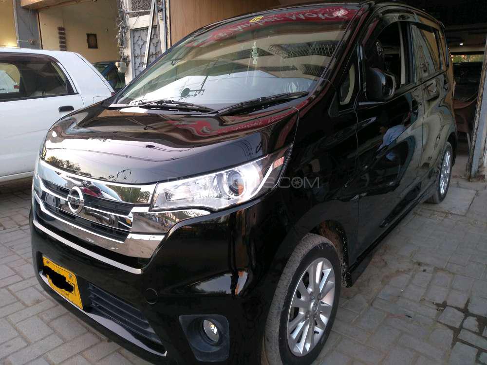 Nissan Dayz Highway Star 2013 for Sale in Karachi Nissan Dayz Highway Star 2013 for Sale in Karachi Image-2