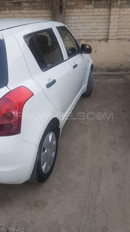 Suzuki Swift 2012 for Sale in Lahore Suzuki Swift 2012 for Sale in Lahore Image-2