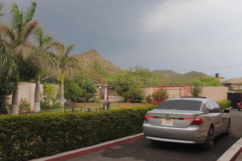 BMW 7 Series 2003 for Sale in Islamabad BMW 7 Series 2003 for Sale in Islamabad Image-3