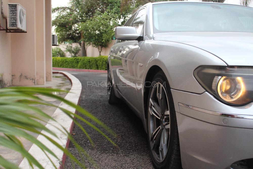 BMW 7 Series 2003 for Sale in Islamabad BMW 7 Series 2003 for Sale in Islamabad Image-6