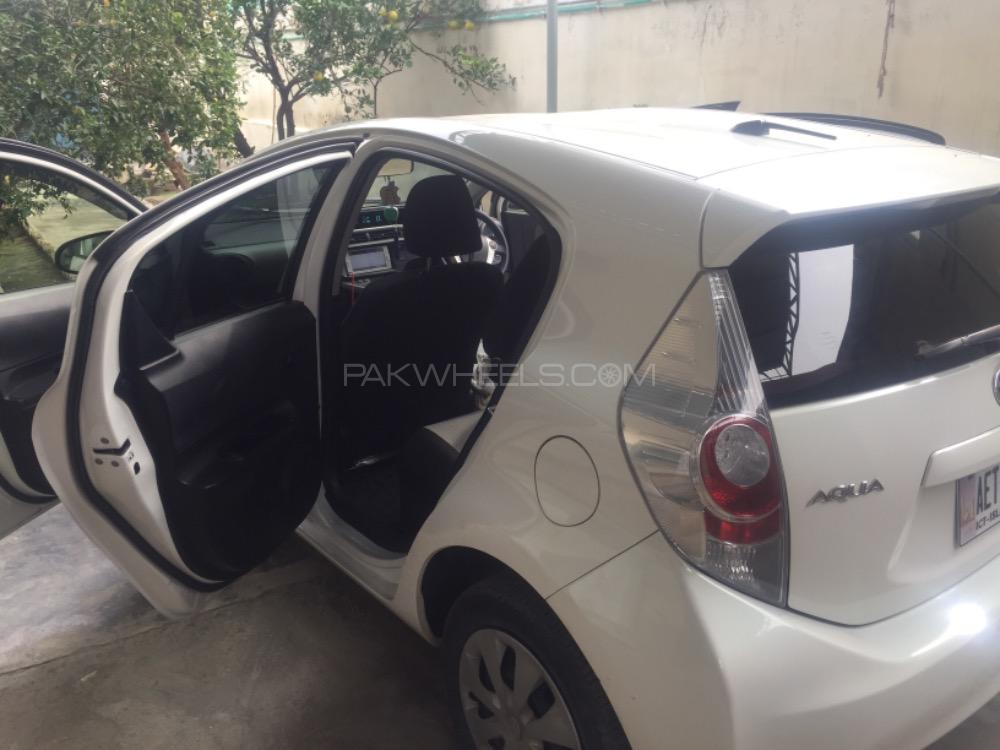 Toyota Aqua 2014 for Sale in Attock Toyota Aqua 2014 for Sale in Attock Image-4