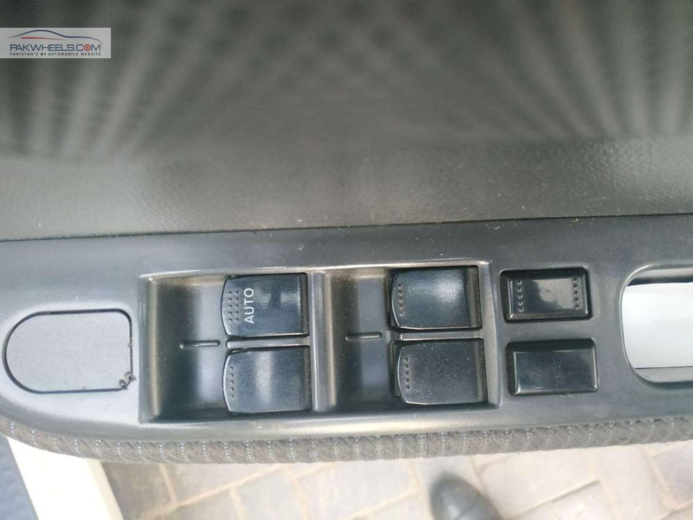 Suzuki Swift 2012 for Sale in Lahore Suzuki Swift 2012 for Sale in Lahore Image-13