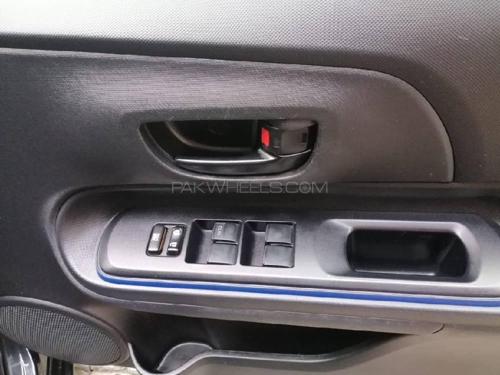 Toyota Aqua 2015 for Sale in Lahore Toyota Aqua 2015 for Sale in Lahore Image-10