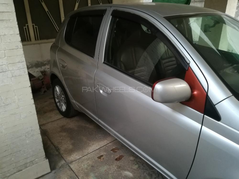 Toyota Vitz 2004 for Sale in Faisalabad Image-1