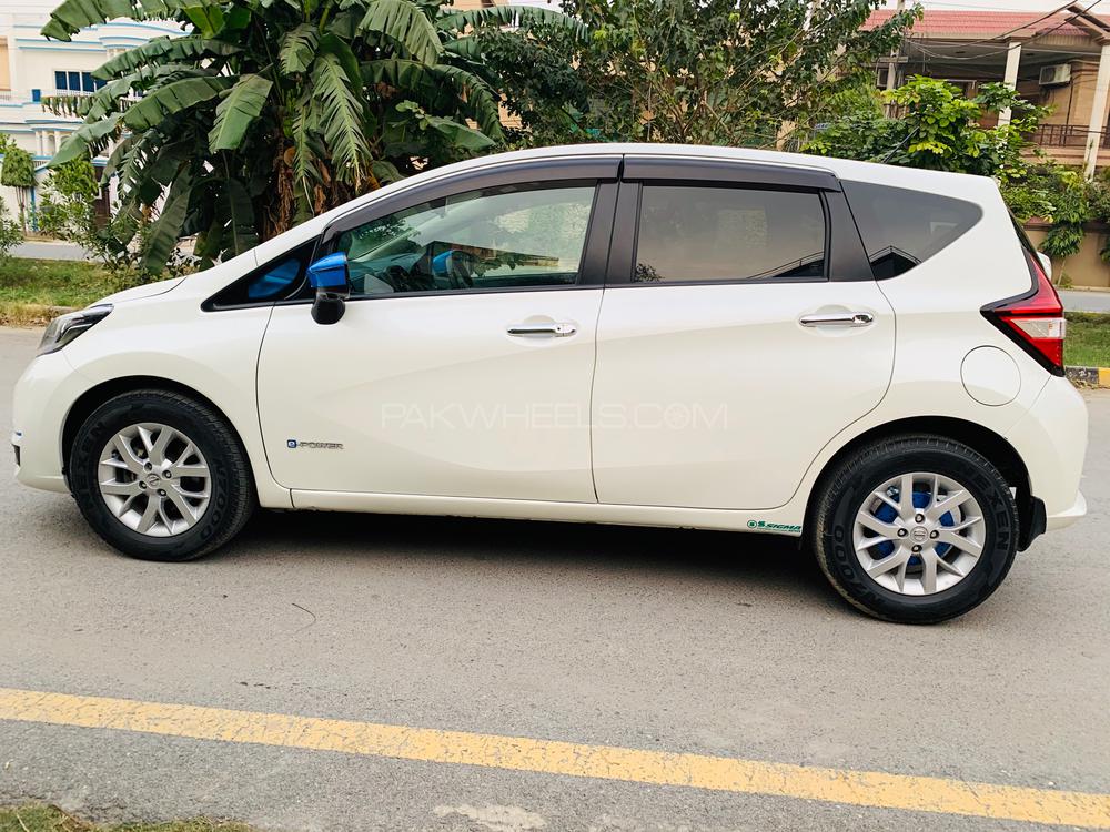 Nissan Note 2016 for Sale in Lahore Nissan Note 2016 for Sale in Lahore Image-4