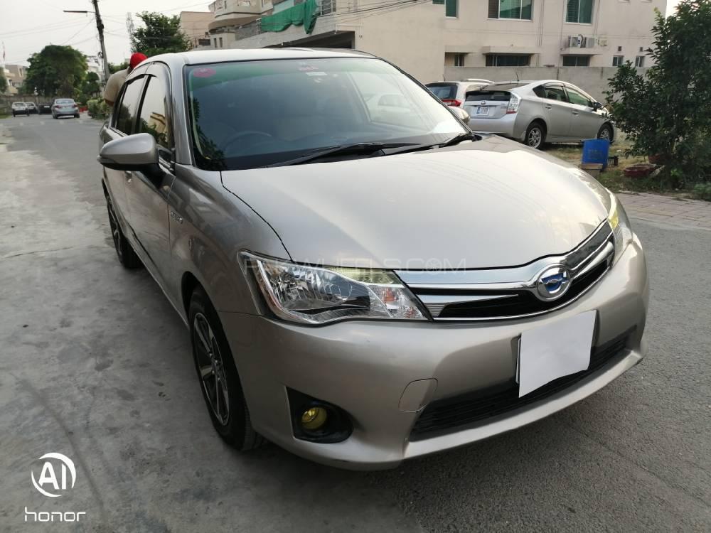 Toyota Corolla Axio 2014 for Sale in Lahore Image-1