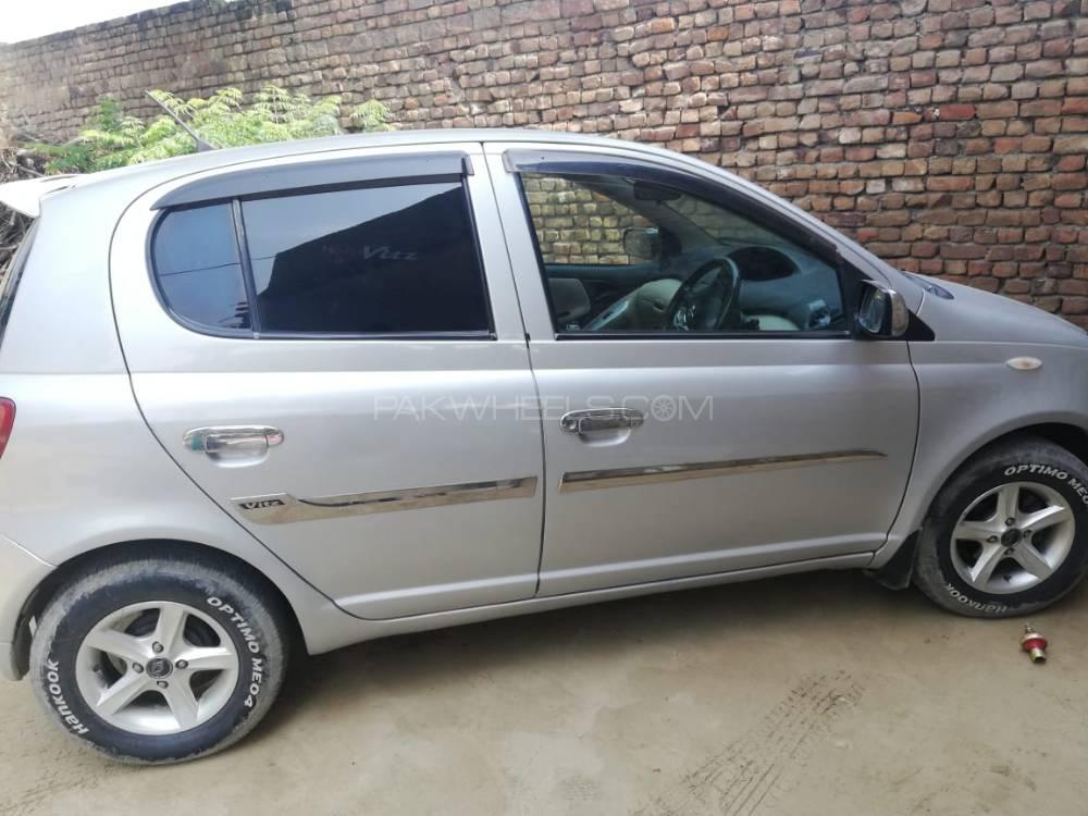 Toyota Vitz 2004 for Sale in Wah cantt Image-1