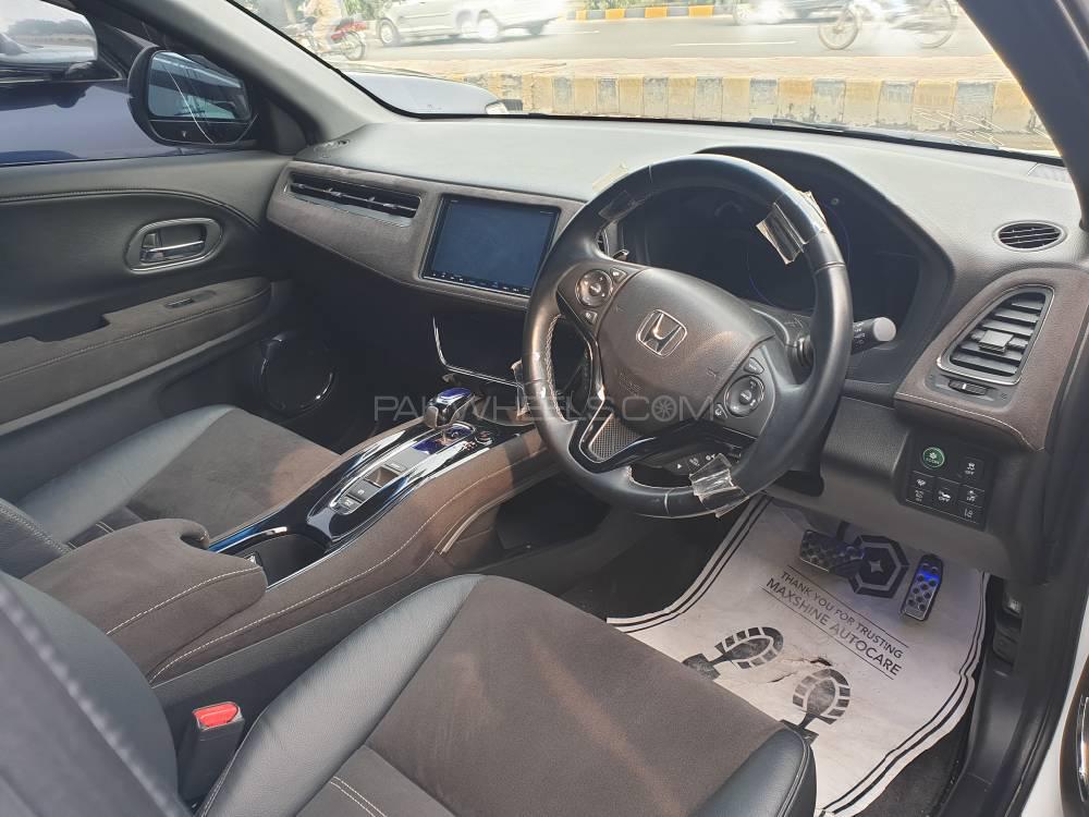 Honda Vezel 2017 for Sale in Lahore Honda Vezel 2017 for Sale in Lahore Image-7